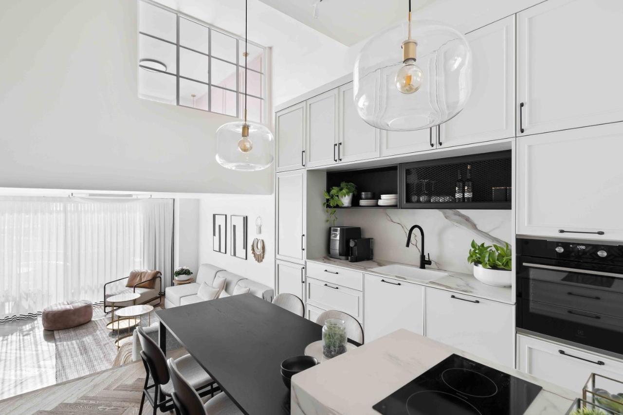 Elegant Duplex With Parking By Beachfront Stay Herzliya ภายนอก รูปภาพ